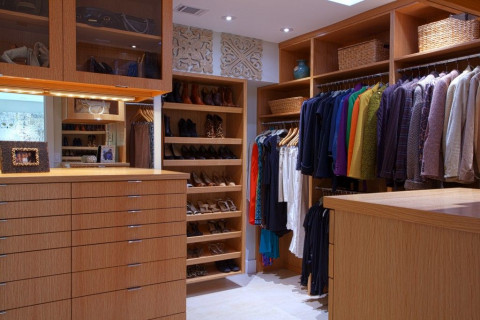 Visit Kathleen Jacobson, Owner of The Couture Closet