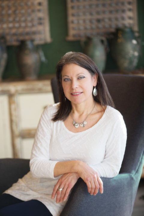 Visit Organizer, Home Stager and Clutter Clearing Coach