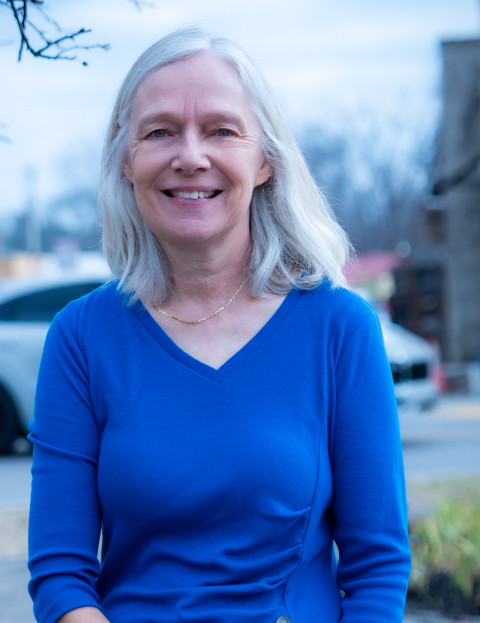 Visit Beth Ruck with Conquering Clutter